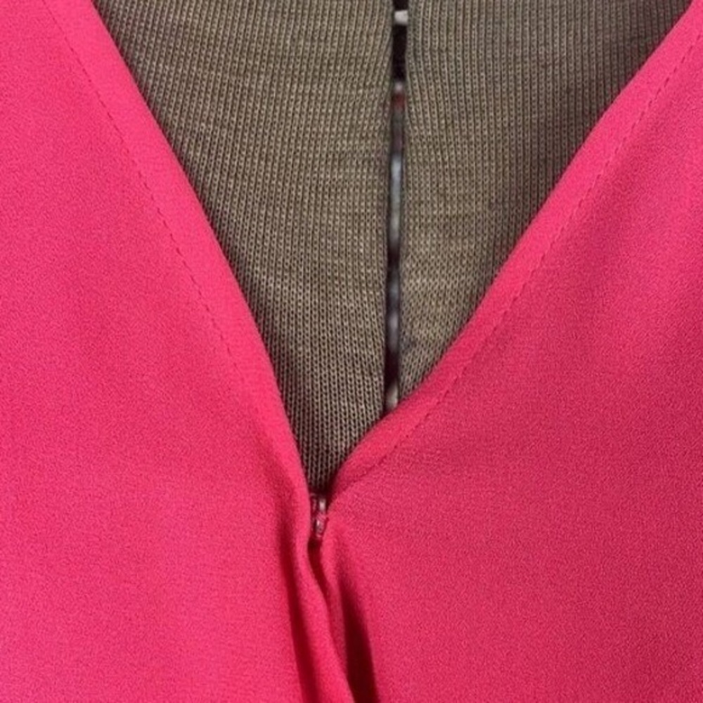 TROUVE Womens (L) Blouse Anthro Pink Deep V-neck V-Back Minimalist Bright Flowy - Picture 6 of 6